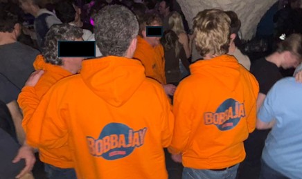 Orange hoodies in da club 1